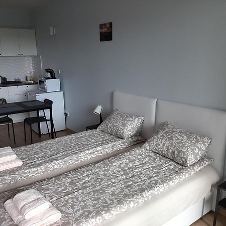 Cherry Bratislava Ngoại thất bức ảnh